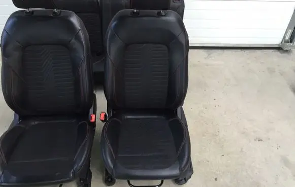 Seat set