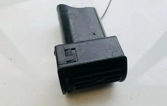 Audi A6 S6 C4 4A Dash center air vent grill 4a1820901