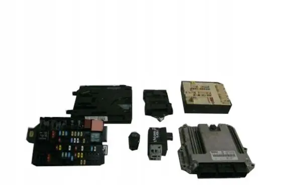 Renault Laguna III Engine ECU kit and lock set 0281017613