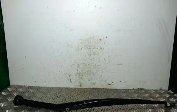 KIA Sorento Front wiper blade arm