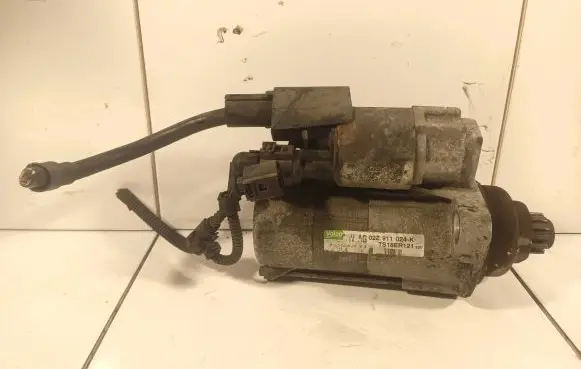 Volkswagen Touran II Starter motor 02Z911024K TS18ER121