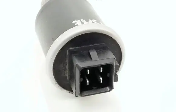 Volkswagen Golf IV Air conditioning (A/C) pressure sensor 1H0959139B