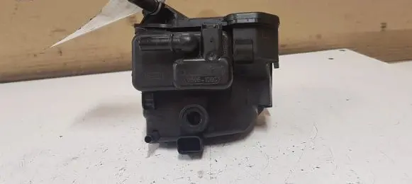 Peugeot 207 Fuel filter housing 9305108C HDF939