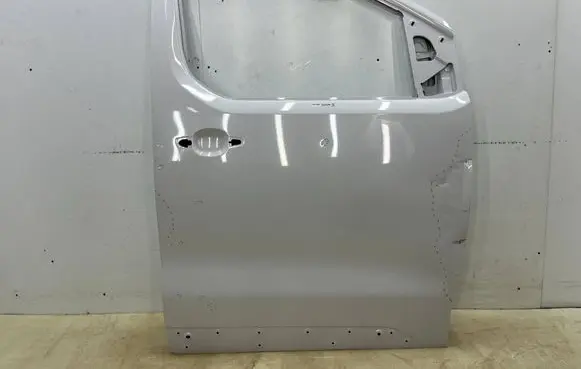 Peugeot Traveller Front door 9812213980