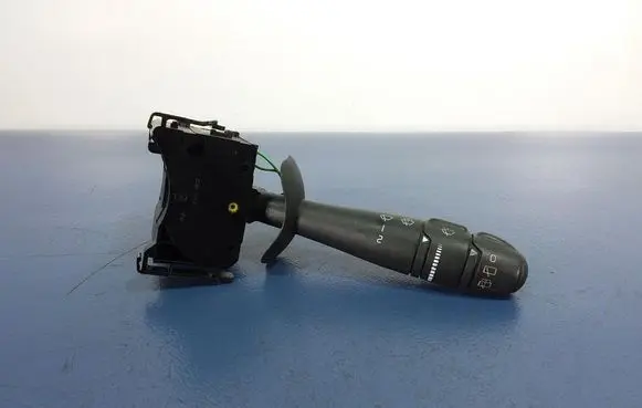 Renault Espace III Wiper turn signal indicator stalk/switch 8200012244