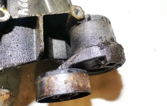 Ford Focus Generator/alternator belt tensioner 