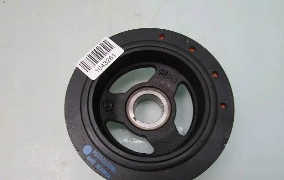 Mazda 3 Crankshaft pulley PE0101106L