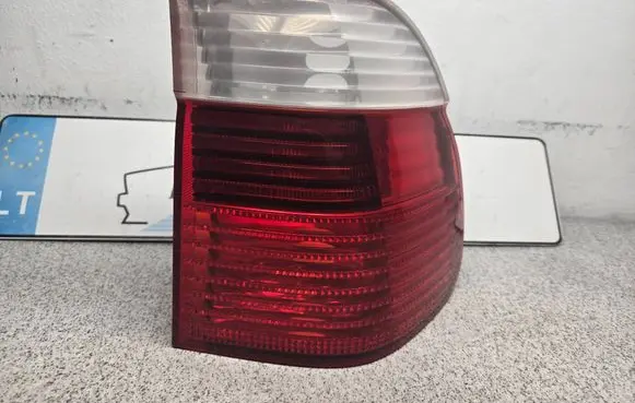 BMW 5 E39 Rear/tail lights 6902532 0502200309 301306M