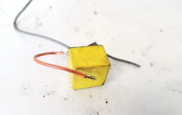 Renault Kangoo I Other relay 7700844253