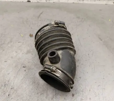Mazda Tribute Air intake duct part YL8U9R504BE
