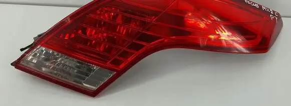Ford Focus Tailgate rear/tail lights