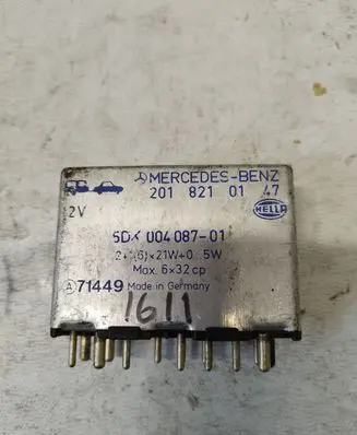 Mercedes-Benz E W124 Other relay 2018210147 5DK00408701 71449