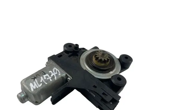 Volvo V70 Rear door window regulator motor 970716101