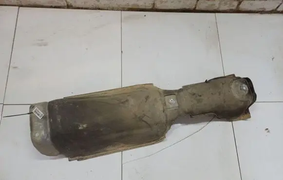 Mazda 6 Exhaust heat shield 