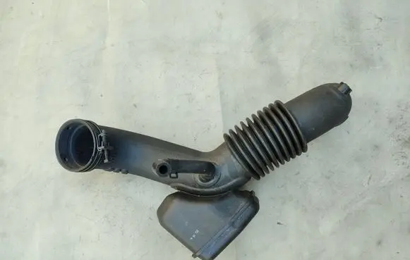 KIA Sorento Air intake duct part 281302W250