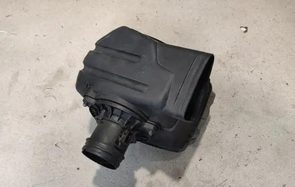 Maserati Ghibli Air filter box 670004602