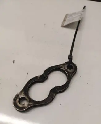 Volkswagen Tiguan Fuel Injector clamp holder 
