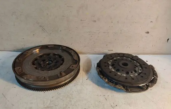 BMW 3 E90 E91 Clutch set kit 124058910 415055210