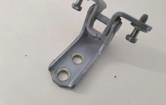 Mitsubishi Outlander Front door upper hinge