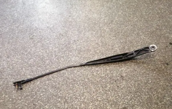 Skoda Octavia Mk2 (1Z) Front wiper blade arm 1Z1955410
