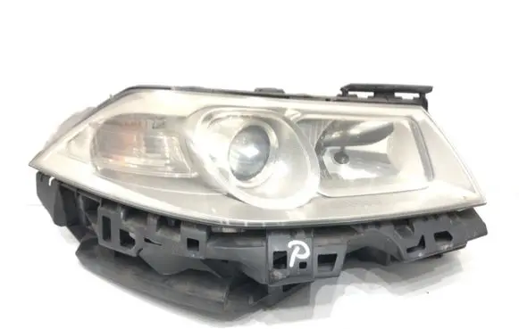 Renault Megane II Headlight/headlamp 8200412742A