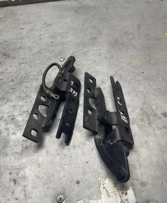 BMW 7 E65 E66 Engine bonnet/hood hinges 8240334 8240333 0702