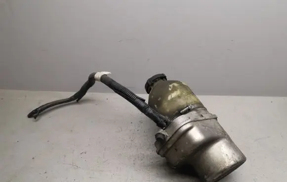 Opel Zafira A Power steering pump 