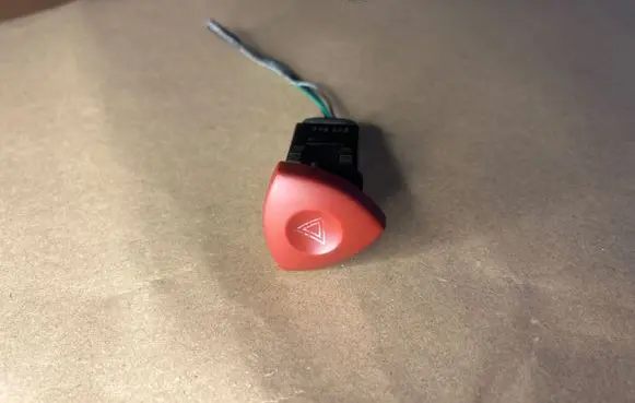 Renault Trafic II (X83) Hazard light switch 065099