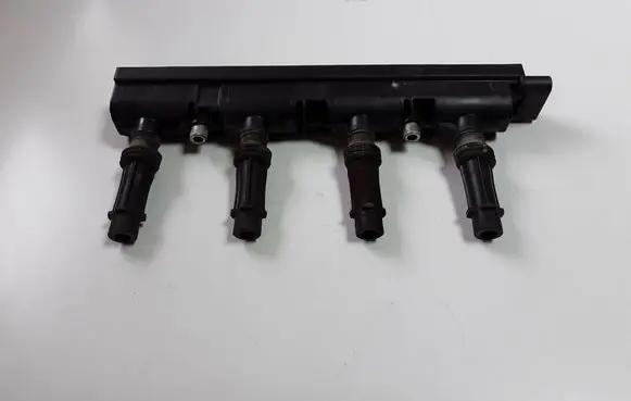 Opel Zafira C High voltage ignition coil 55579072