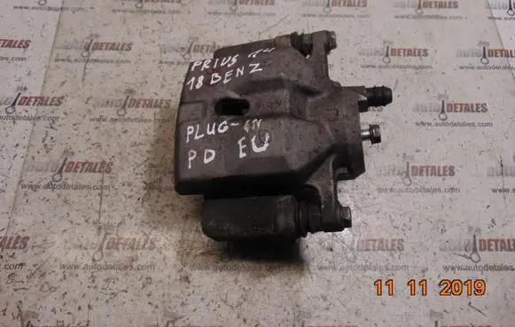 Toyota Prius (XW30) Front brake caliper