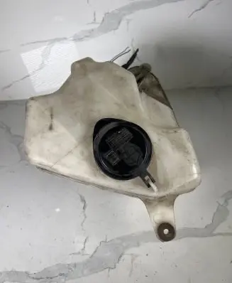 Toyota Prius (XW20) Windshield washer fluid reservoir/tank 060851145
