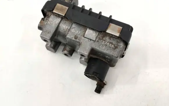 Land Rover Freelander 2 - LR2 Turbo charger electric actuator 6NW009483 761963