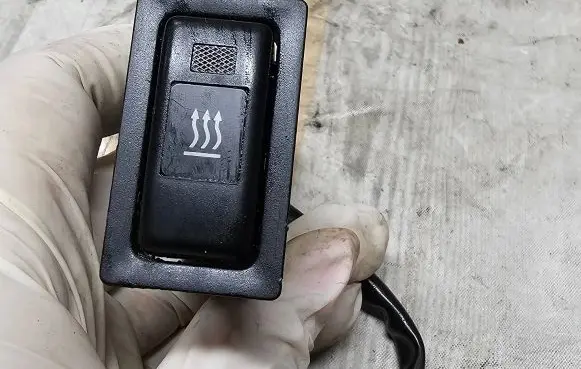 Toyota Corolla Verso AR10 Windscreen/window heater switch 153337