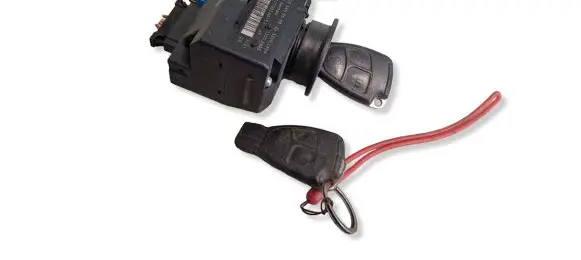 Mercedes-Benz C W203 Ignition lock 2095450508