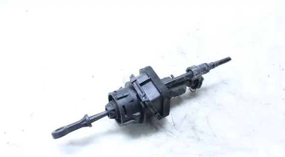 Ford Mondeo MK IV Clutch master cylinder 070425