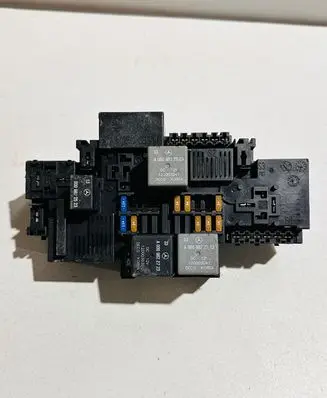 Mercedes-Benz GLC X253 C253 Relay mounting block A2229063202