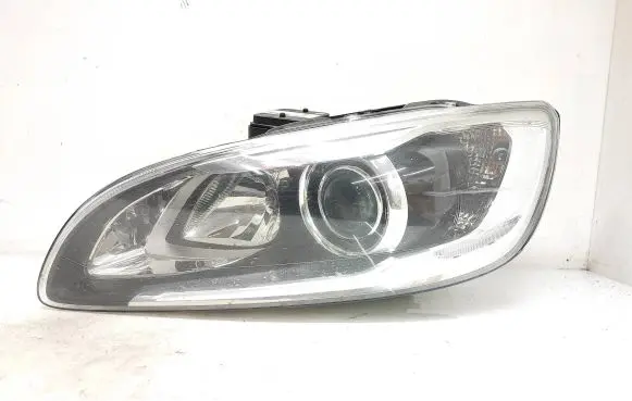 Volvo V60 Headlight/headlamp 31395902 89907813 Y283RSAD