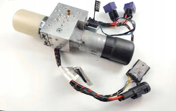 Peugeot 207 CC Vacuum pump 9674392280
