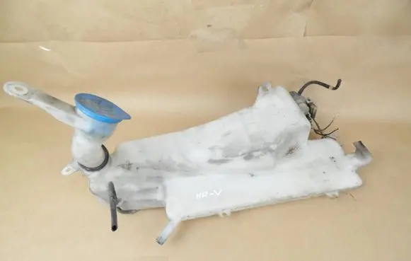 Honda HR-V Windshield washer fluid reservoir/tank