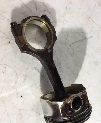 Volvo XC90 Piston with connecting rod K0F00C