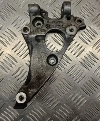 Citroen C4 I Picasso Engine mounting bracket 9672950980 65660