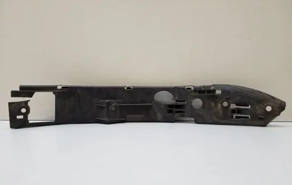 Volkswagen Touareg I Front bumper mounting bracket 7L6807184A