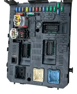 Peugeot 3008 I Comfort/convenience module 966405908002 281192483C 281208364
