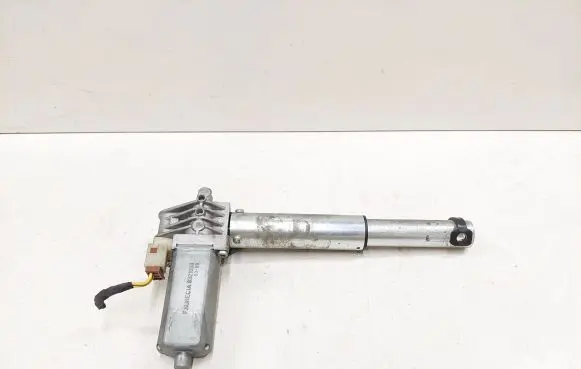 BMW 7 E65 E66 Seat adjustment motor 8321088 0390203231
