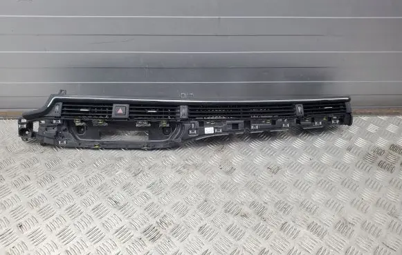 Audi A5 Dash center air vent grill 8W1820902E 8W1820902