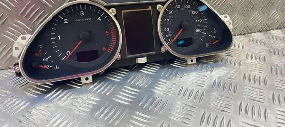 Audi A6 S6 C6 4F Speedometer (instrument cluster) 5550007301