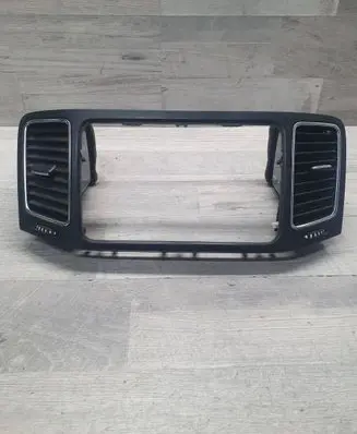 Seat Alhambra (Mk2) Dash center air vent grill 7N0858069D 253236