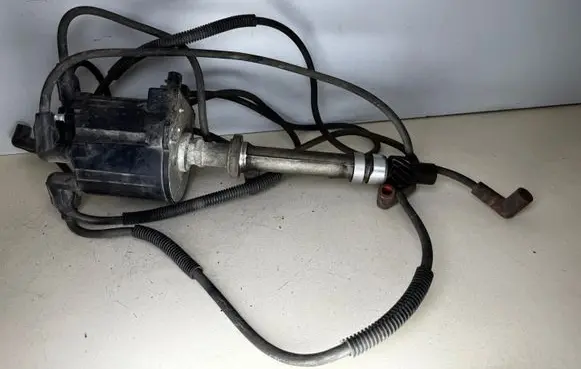 Chevrolet TRUCK C - K 1500 Spark distributor 1103952 11039523