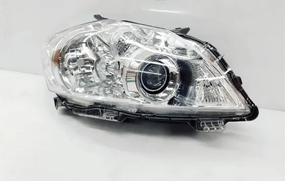 Toyota Auris 150 Headlight/headlamp 8113002A40 89904588