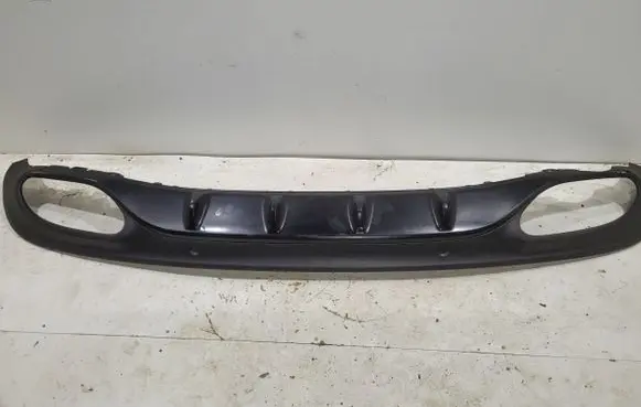 Front bumper lip